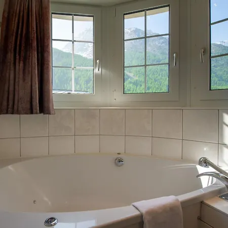 Dolce Appartement-fewo 4-bettwohnung Taeschhorn By Interhome *