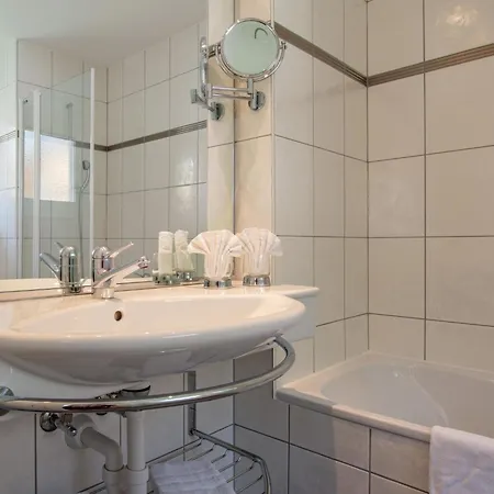 Appartamento Dolce Appartement-fewo 4-bettwohnung Taeschhorn By Interhome