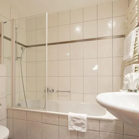 Dolce Appartement-fewo 4-bettwohnung Taeschhorn By Interhome * Saas-Fee